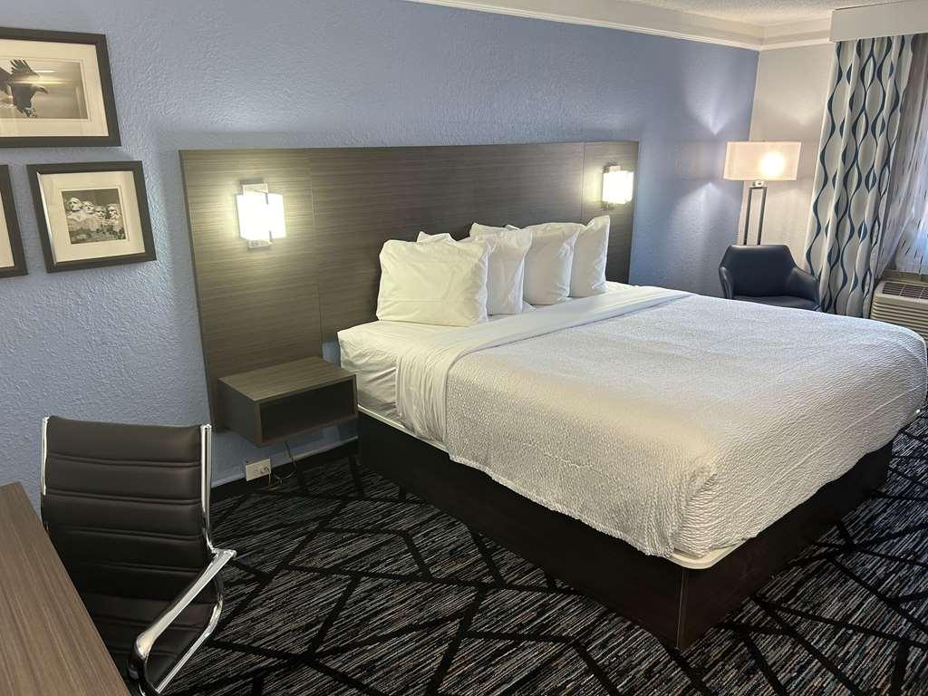 Best Western Schaumburg - O'Hare Nw Room photo